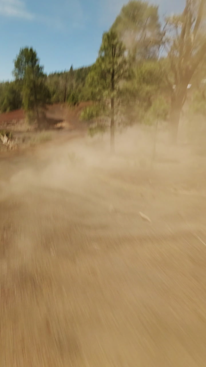 Clip clip-012